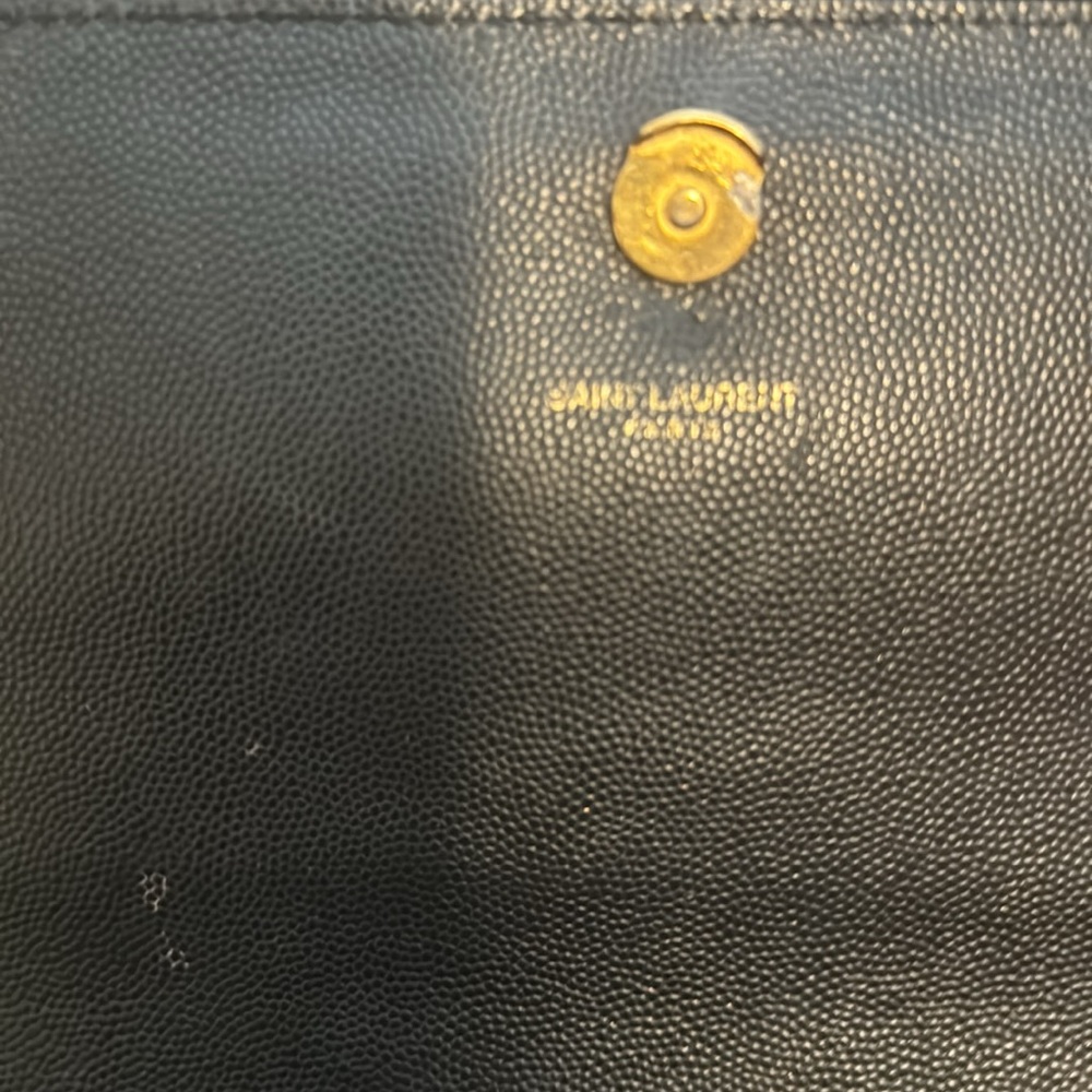 Saint Laurent
Kate Medium YSL Crossbody Bag in Grained Leather - Picture 9 of 11